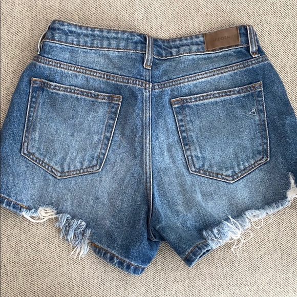 SOLD - Hidden Heavy Fray High Rise Shorts - Picture 5 of 5
